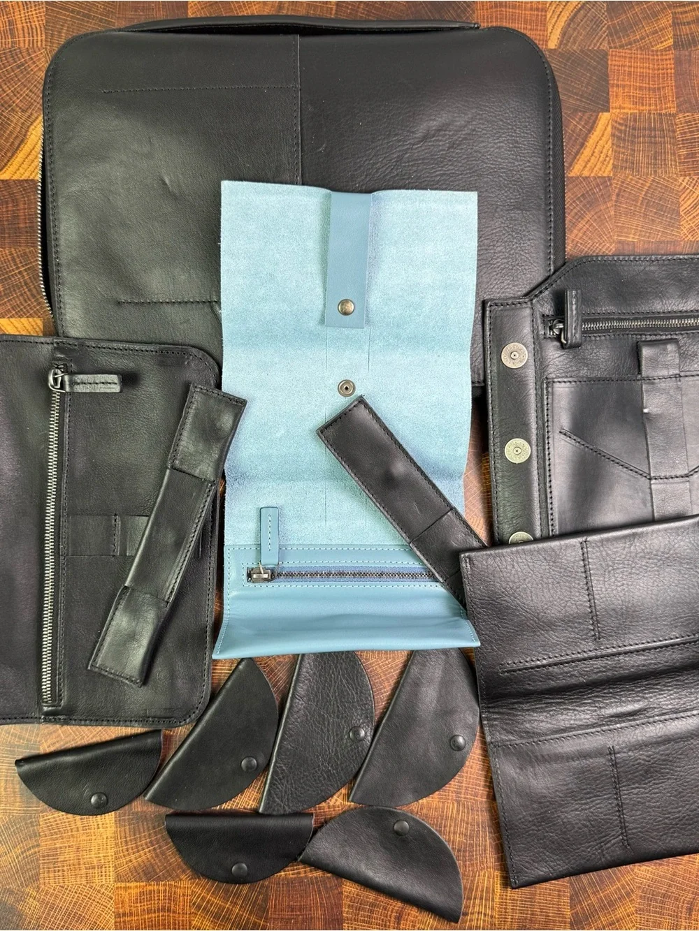 🔥 Deadstock This Is Ground Mod Tablet 4 Leather Bundle ✨ - Picture 1 of 14